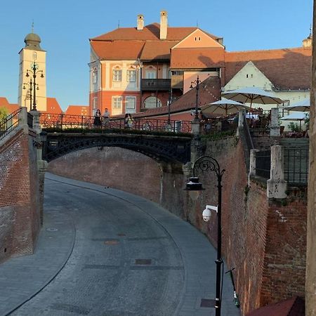 Apartament Lies By The Bridge - La Podul Minciunilor Sibiu Exterior foto